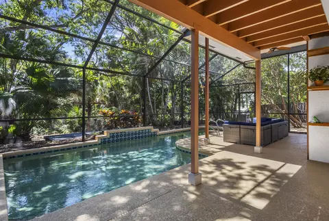2250 SE Country Club Ln, Stuart, FL 34996
