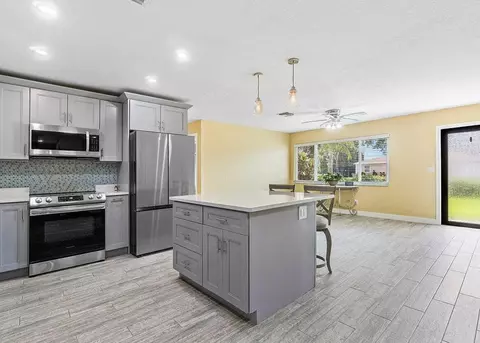 1476 N Mangonia Dr, West Palm Beach, FL 33401