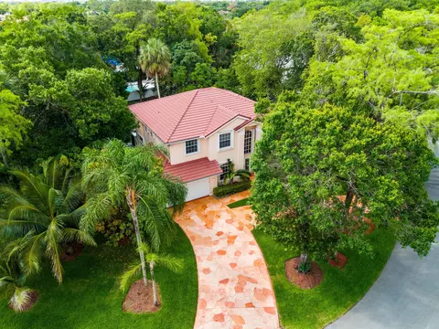 5304 NW 66th Ave, Lauderhill, FL 33319