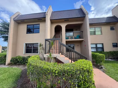 130 Lake Nancy Dr #101, West Palm Beach, FL 33411