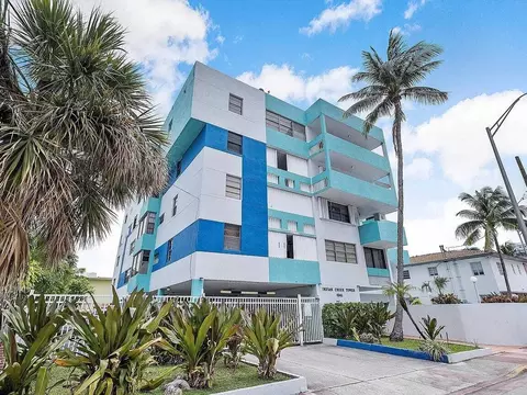6941 Carlyle Ave #2E, Miami Beach, FL 33141
