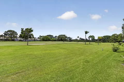 5954 SE Franklin Pl, Hobe Sound, FL 33455