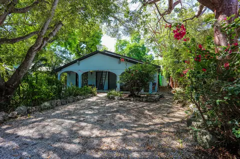 145 Casa Court Dr, Tavernier, FL 33070