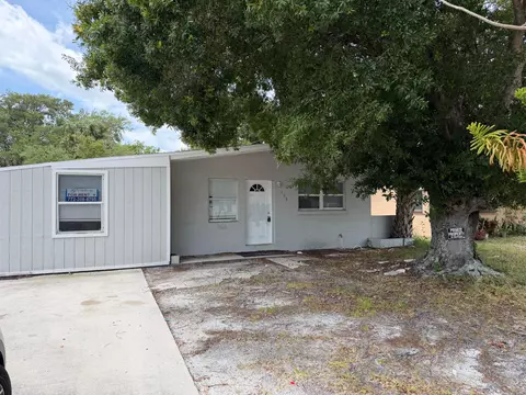 115 Maple Ave, Fort Pierce, FL 34982