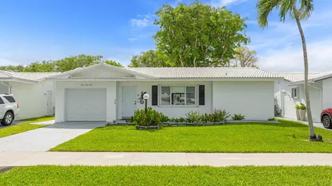 1261 NW 90th Dr, Plantation, FL 33322