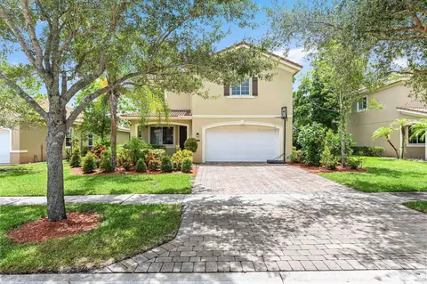 6819 Osage Cir, West Palm Beach, FL 33413
