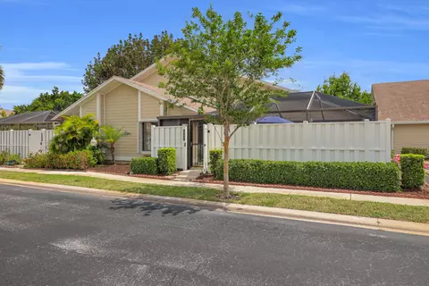 802 Summerwinds Ln, Jupiter, FL 33458