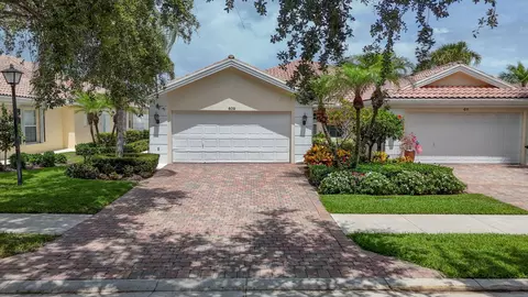 609 Hudson Bay Dr, Palm Beach Gardens, FL 33410