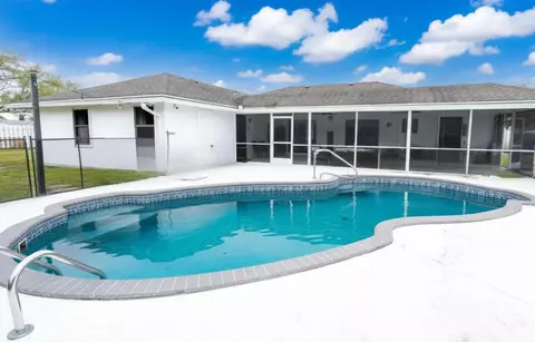 106 Segovia Ct, Royal Palm Beach, FL 33411