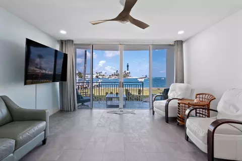 2508 Bay Dr UNIT 105, Pompano Beach, FL 33062