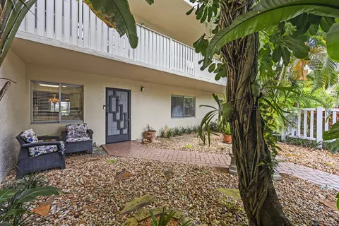 7146 Huntington Ln #105, Delray Beach, FL 33446