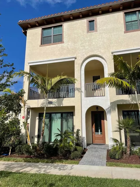 12678 Machiavelli Way, Palm Beach Gardens, FL 33418