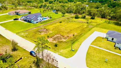 10627 Lighter Wood Ln, Fort Pierce, FL 34945