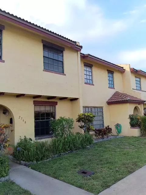 2768 NW 47th Ln #2803, Lauderdale Lakes, FL 33313