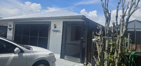 2268 SE Shelter Dr, Port Saint Lucie, FL 34952