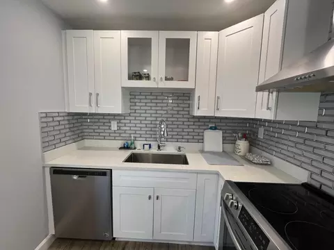 812 Burgundy, Delray Beach, FL 33484