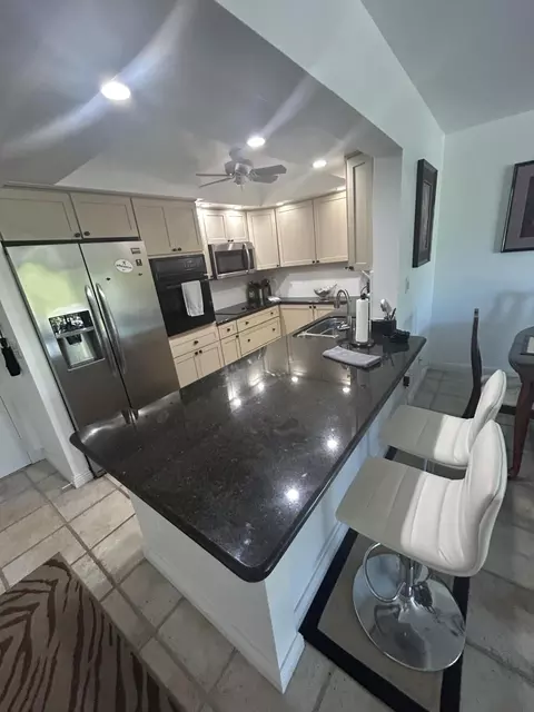 1201 River Reach Dr #202, Fort Lauderdale, FL 33315