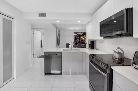 15401 Pembridge Ave #15, Delray Beach, FL 33484