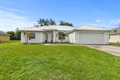 1467 SW Dimperio Ave, Port Saint Lucie, FL 34953