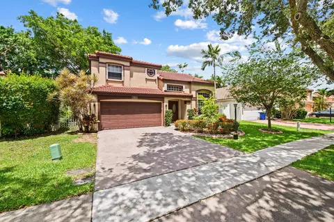 2712 Cayenne Ave, Hollywood, FL 33026
