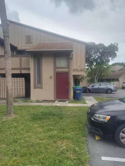2215 NW 56th Ave #3-E, Lauderhill, FL 33313