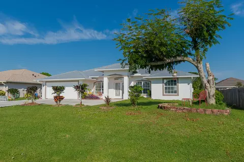 1019 SW California Blvd, Port Saint Lucie, FL 34953
