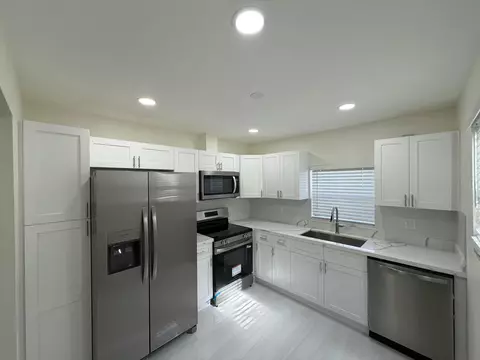 1823 Abbey Rd, West Palm Beach, FL 33415