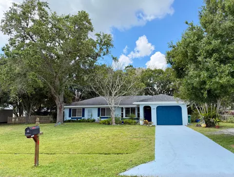 2342 SE Seamist St, Port Saint Lucie, FL 34952