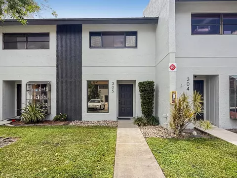 2700 S Oakland Forest Dr #305, Oakland Park, FL 33309