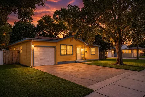 713 NE 35th St, Oakland Park, FL 33334