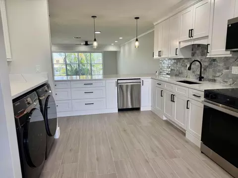 1740 NW 19th Ter #201, Delray Beach, FL 33445