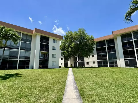 5981 Va Vermilya #208, Lantana, FL 33462