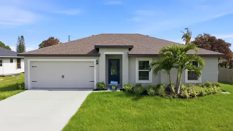 375 SW Dwight Ave, Port Saint Lucie, FL 34983