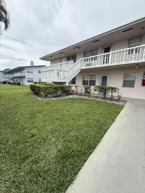 36 Norwich B, West Palm Beach, FL 33417