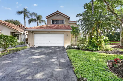 10111 NW 4th St, Plantation, FL 33324