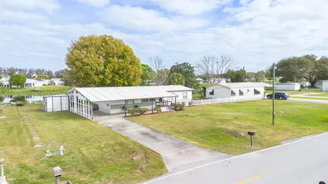 2027 SE 27th St, Okeechobee, FL 34974 photo 3
