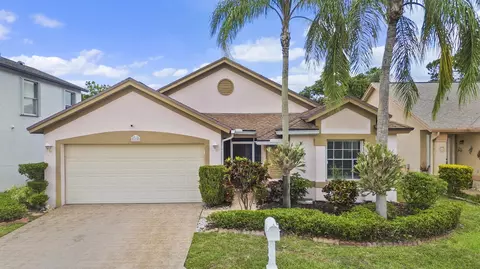 119 Hammocks Ct, Greenacres, FL 33413