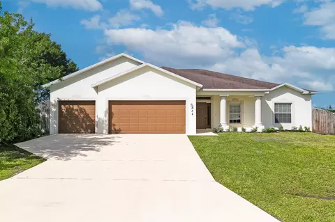 232 SW Aldoro Pl, Port Saint Lucie, FL 34953