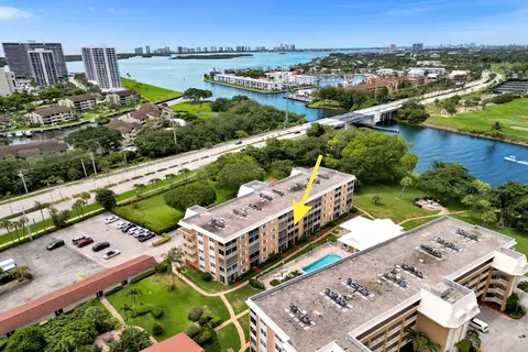 304 Golfview Rd #304, North Palm Beach, FL 33408