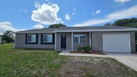 1418 SE Marisol Ln, Port Saint Lucie, FL 34952