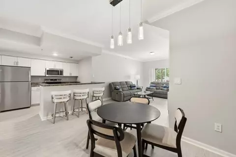5820 W Sample Rd #206, Coral Springs, FL 33067