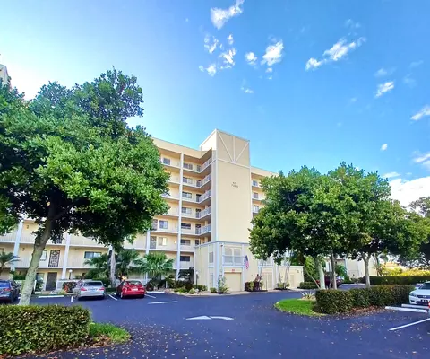 7260 Kinghurst Dr #406, Delray Beach, FL 33446