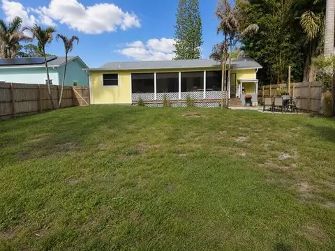 Exterior - 6518 SE Held Ct, Stuart, FL 34997 photo 8 of 8