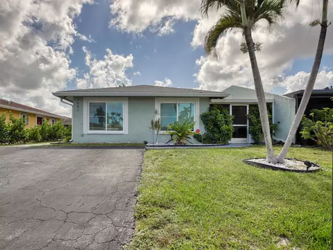 7581 Deuce Ln, Greenacres, FL 33467
