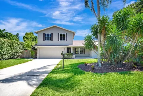 4610 Pinetree Dr, Delray Beach, FL 33445