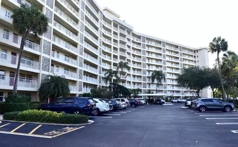 3095 N Course Dr #409, Pompano Beach, FL 33069