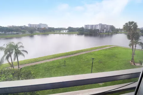 3095 N Course Dr #409, Pompano Beach, FL 33069