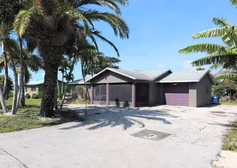 455 Janice Ave, South Bay, FL 33493