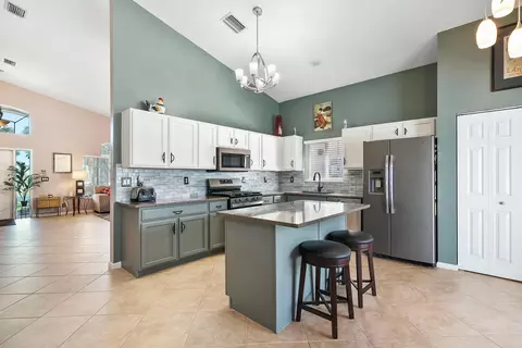 Kitchen - 2480 SE Springtree Pl, Stuart, FL 34997 photo 1 of 4