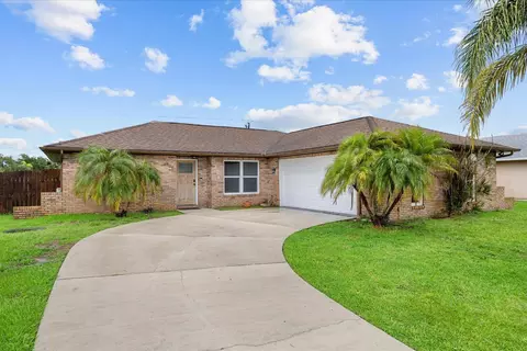371 SW Butler Ave, Port Saint Lucie, FL 34983